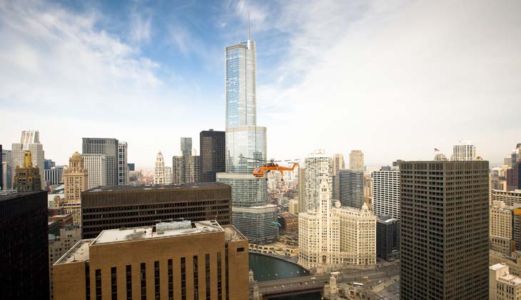 The Hill Group saved thousands of dollars and shortened its project timeline by relying on Erickson Incorporated to place heavy cooling equipment on the roof of a Chicago skyscraper.